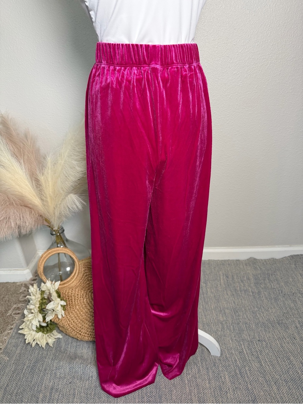 NEW Zenana Outfitters - Women's Fuchsia Velvet Wide Leg bottoms - Picture 4 of 12